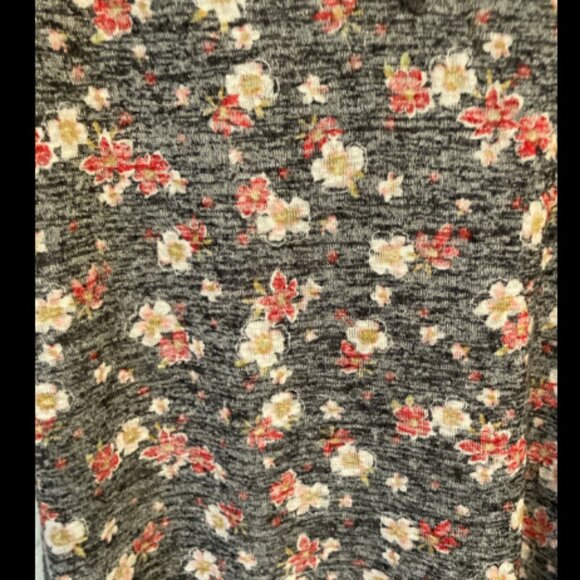 Bobeau brand size XXL Floral T-shirt - Picture 2 of 3